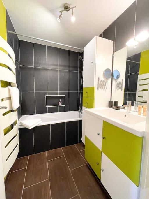 Le St Laurent - Ma Cabotte Apartment ชาลง-ซูร์-ซอน ภายนอก รูปภาพ